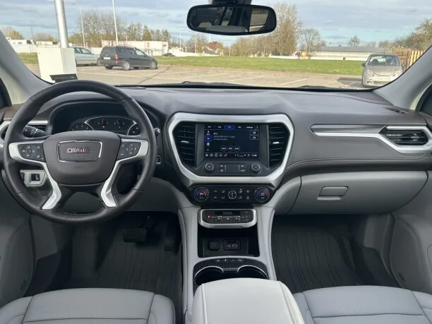GMC Acadia 2023 — миниатюра 2