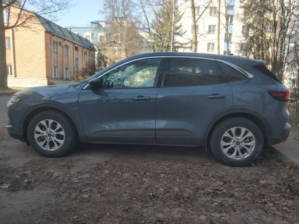Ford Escape 2023 — миниатюра 3