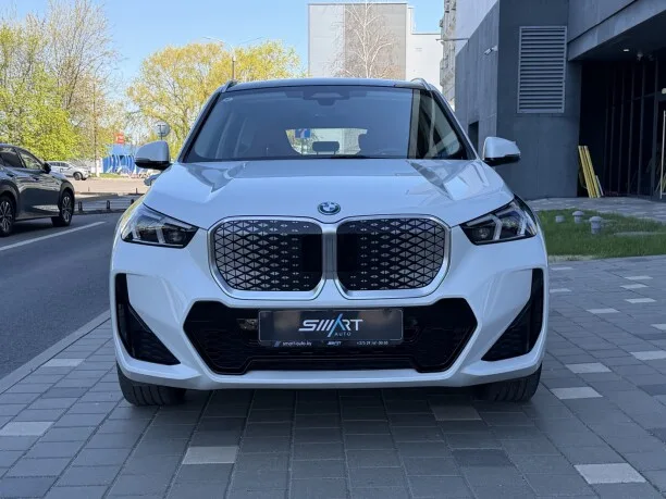 BMW iX1 2023 — миниатюра 5