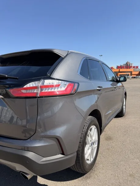 Ford Edge 2022 — миниатюра 2