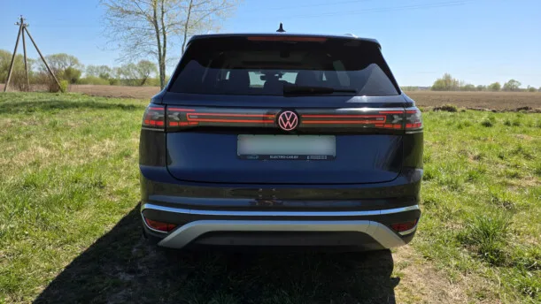 Volkswagen iD.6 2022 — миниатюра 2