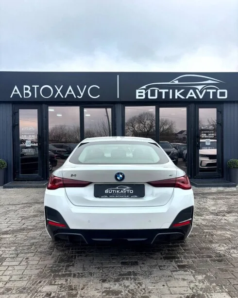 BMW i4 2022 — миниатюра 2