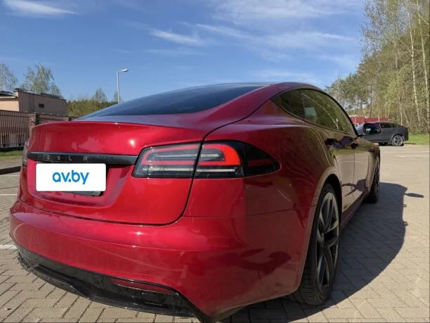 Tesla Model S 2023 — миниатюра 2