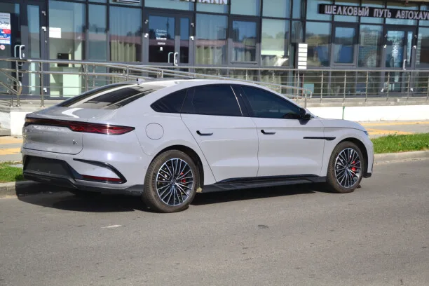 BYD Han 2025 — миниатюра 5
