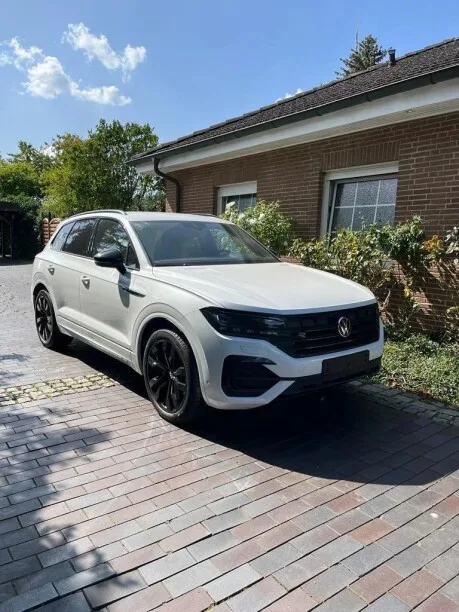 Volkswagen Touareg 2023 — миниатюра 3