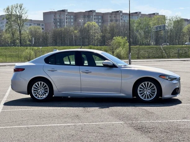 Alfa Romeo Giulia 2022 — миниатюра 2