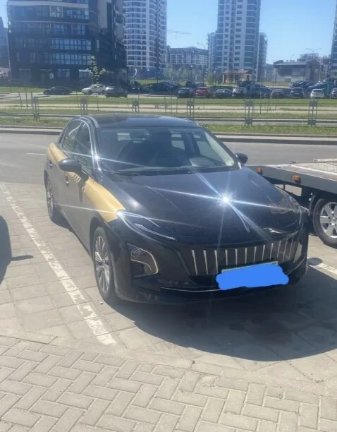 Hongqi E-QM5 2025 — миниатюра 5