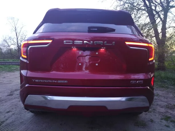 GMC Terrain 2025 — миниатюра 2