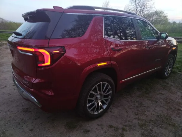 GMC Terrain 2025 — миниатюра 4
