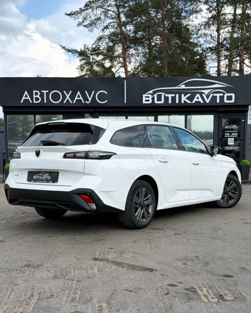Peugeot 308 2022 — миниатюра 2
