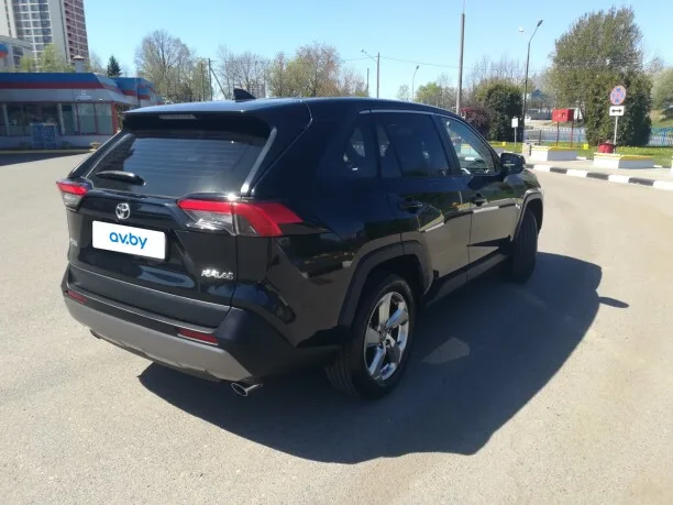 Toyota RAV4 2022 — миниатюра 2