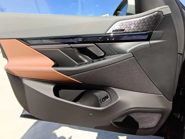 BMW i5 2024 — миниатюра 5