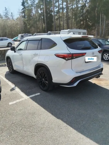Toyota Highlander 2022 — миниатюра 2