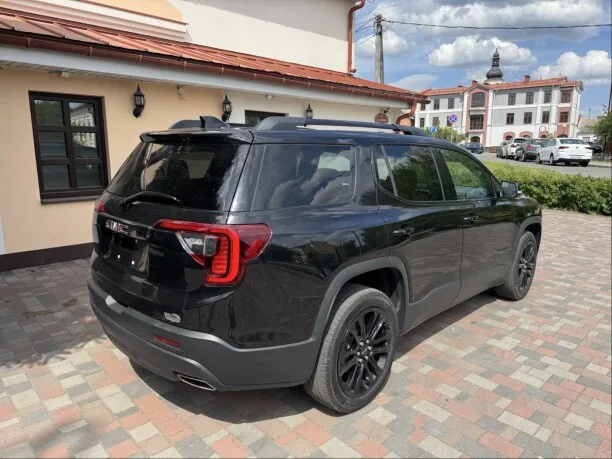 GMC Acadia 2023 — миниатюра 3