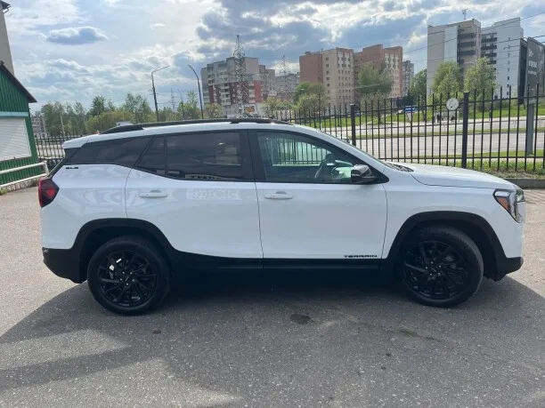 GMC Terrain 2024 — миниатюра 2