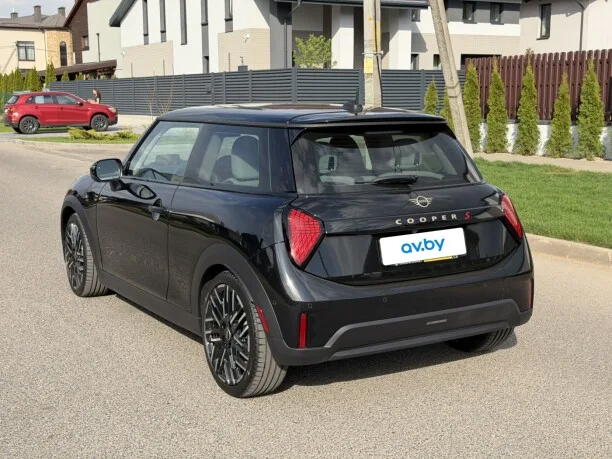 MINI Hatch 2024 — миниатюра 4