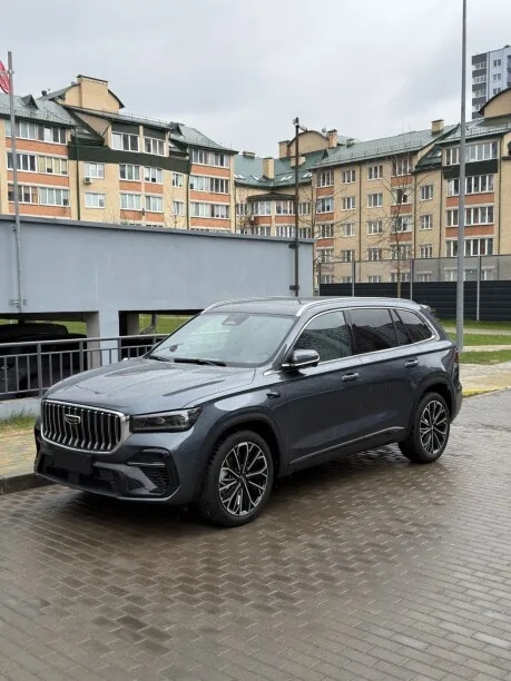 Geely Xingyue L 2026 — фото 1, купить с доставкой в Москву