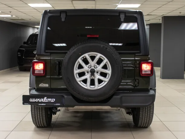 Jeep Wrangler 2023 — миниатюра 2