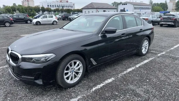 BMW 5 Series 2022 — миниатюра 4