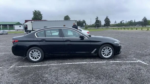 BMW 5 Series 2022 — миниатюра 5