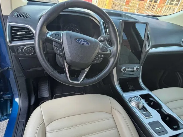 Ford Edge 2022 — миниатюра 3