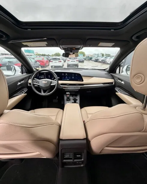 Cadillac XT4 2023 — миниатюра 3