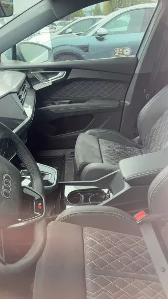 Audi Q4 e-tron 2022 — миниатюра 4
