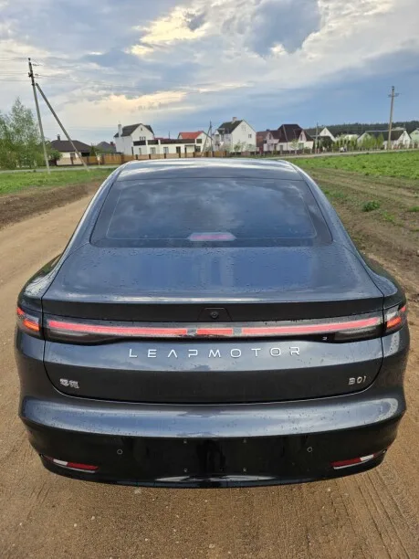 Leapmotor B01 2025 — миниатюра 3