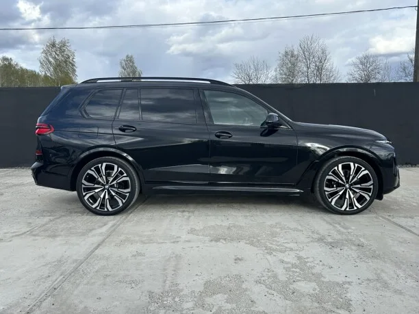 BMW X7 2024 — миниатюра 2