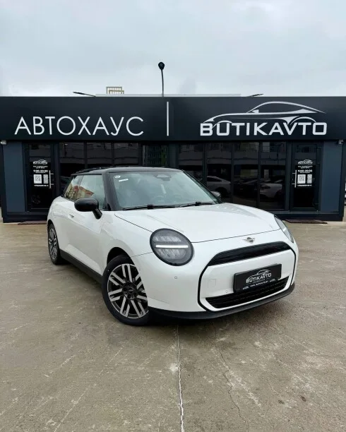 MINI Cooper SE 2024 — фото 1, купить с доставкой в Москву