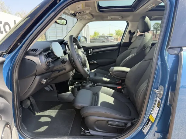MINI Hatch 2023 — миниатюра 3