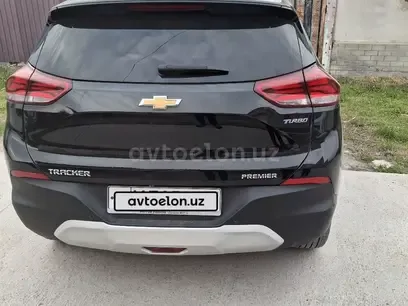 Chevrolet Tracker 3 позиция 2024 — фото 1, купить с доставкой в Москву