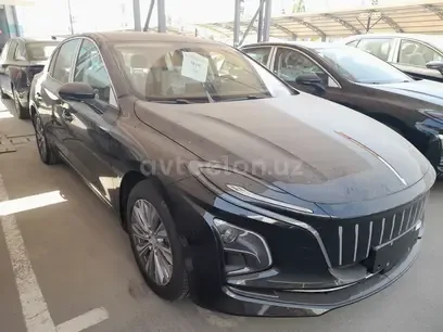 Hongqi E-QM5 2025 — фото 1, купить с доставкой в Москву