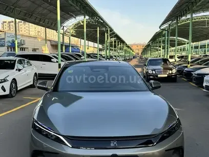 BYD Han EV 2025 — фото 1, купить с доставкой в Москву