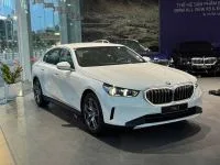BMW 5 Series 520i Premium - 2025 — фото 1, купить с доставкой в Москву
