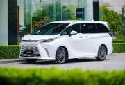 Lexus LM 500h - 2026 — фото 1, купить с доставкой в Москву