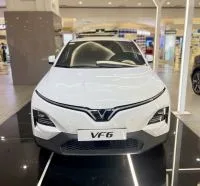 VinFast VF6 Plus - 2026 — фото 1, купить с доставкой в Москву