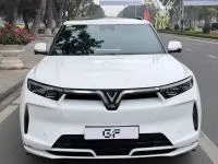 VinFast VF9 Plus 6S - 2023 — фото 1, купить с доставкой в Москву