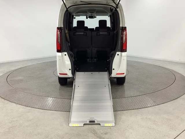 Honda N-BOX 660 4WD 2025 — фото 1, купить с доставкой в Москву