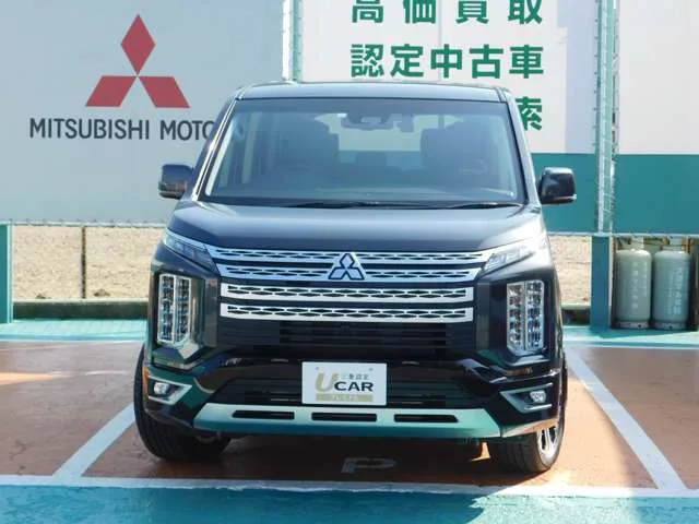 Mitsubishi Delica D:5 2.2 G 4WD 2023 — миниатюра 2