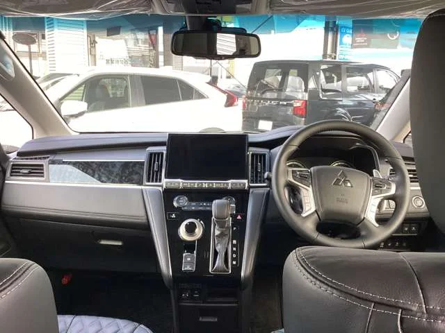 Mitsubishi Delica D:5 2.2 4WD 2025 — миниатюра 3
