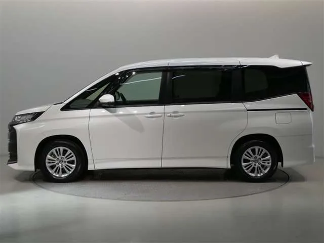 Toyota NOAH 2.0 S-G 2023 — миниатюра 3