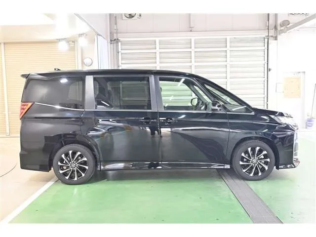 Toyota NOAH 2.0 S-Z 2023 — миниатюра 4