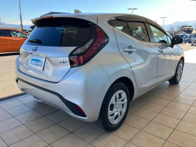 Toyota Aqua 1.5 G +10.5/ 2023 — миниатюра 3