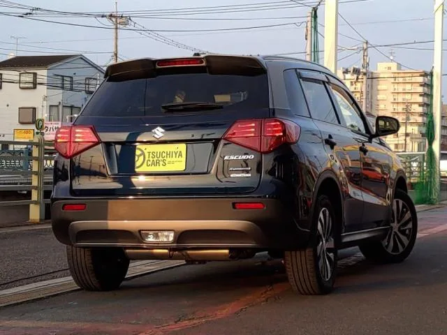 Suzuki Escudo 1.5 4WD SD TV ETC 2022 — фото 1, купить с доставкой в Москву