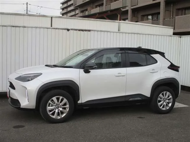 Toyota YARIS CROSS 1.5 G 2023 — фото 1, купить с доставкой в Москву