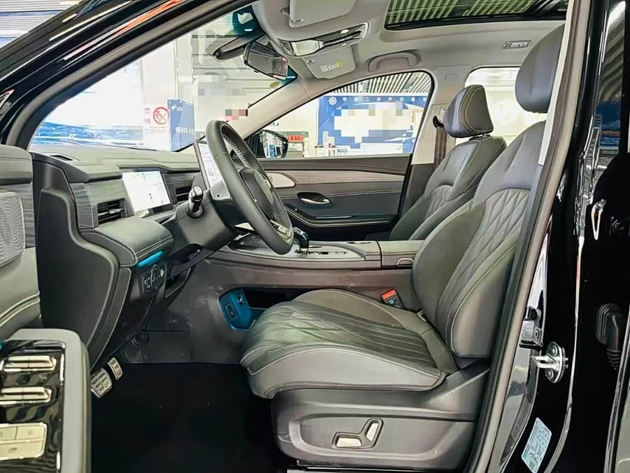 Jetour X90 Jetour X90 2025 1.6T DCT Flagship Edition 5-seater 2025 — миниатюра 4