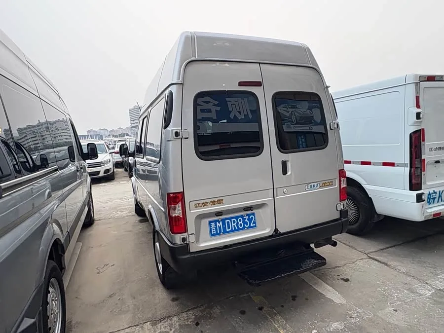 Jiangling special Teshun 2021 2.8T Space King Taurus Short Axis Medium High Top 6 Seater Diesel National VI JX493 2023 — миниатюра 3