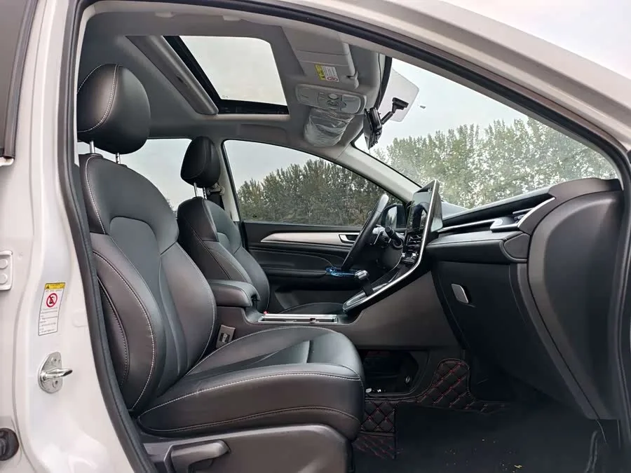 Haval M6 Haval M6 2021 PLUS 1.5T DCT Comfort Edition 2022 — миниатюра 4