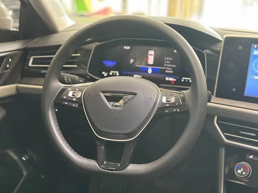 Jetta VA7 Jetta VA7 2025 1.4T First Come First Served Edition 2025 — миниатюра 2